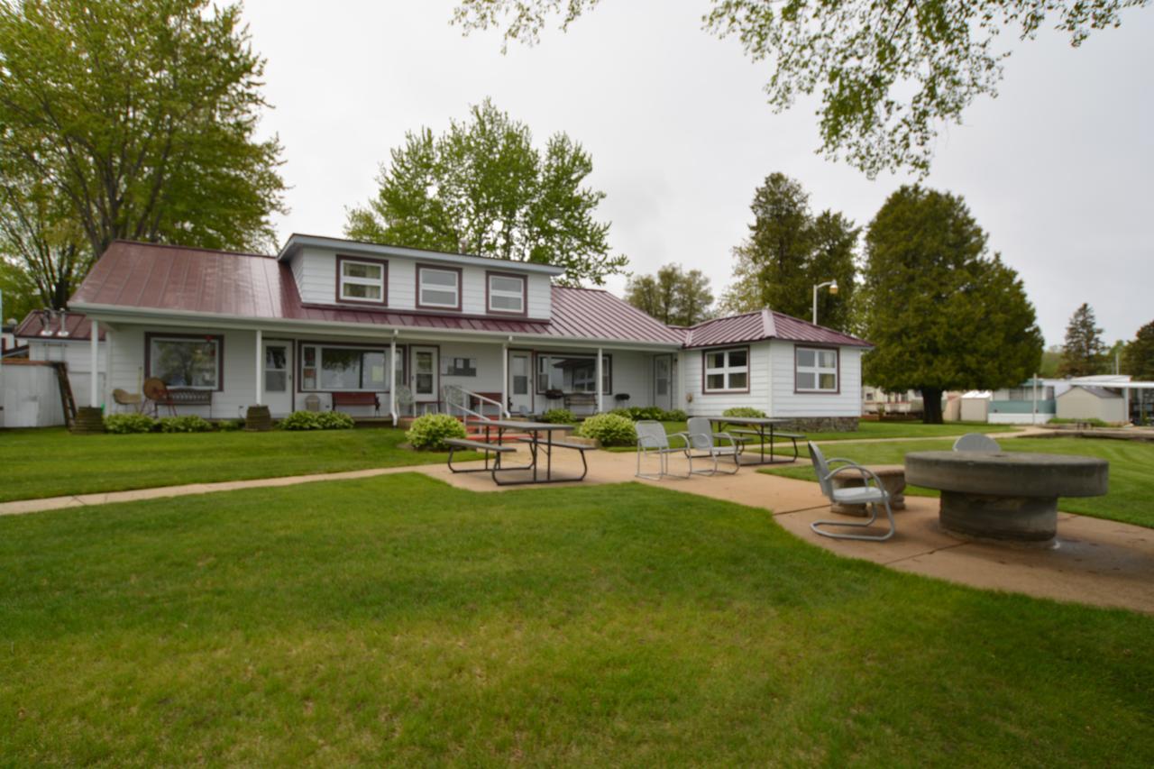 Whalens Grindstone Shores Inc. Hotel Frankenmuth Buitenkant foto